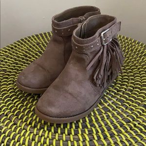 The Children’s Place Boots {Size 11}